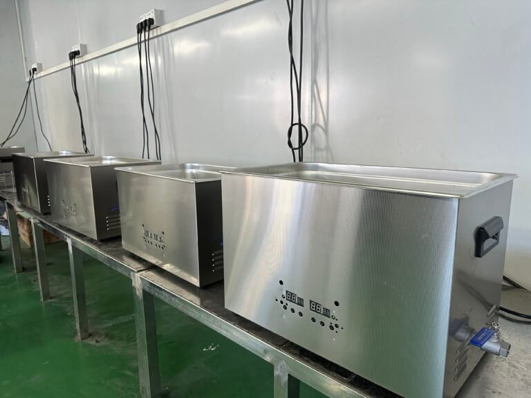 Commercial adjustable frequency ultrasonic cleaner for laboratory and school use
