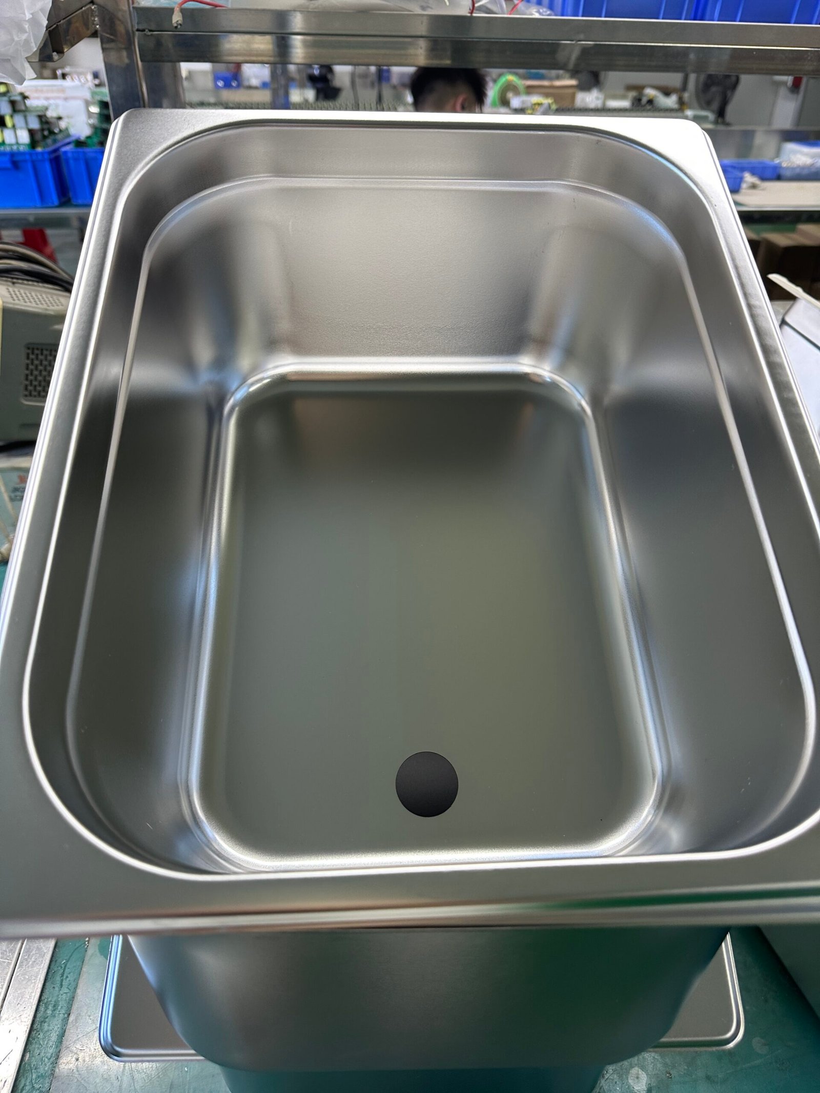 Stainless steel tank of commercial ultrasonic cleaner